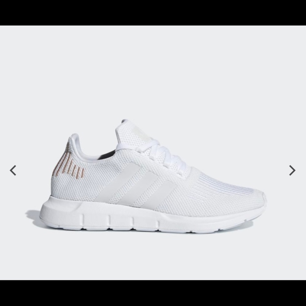 Adidas Swift Run - White